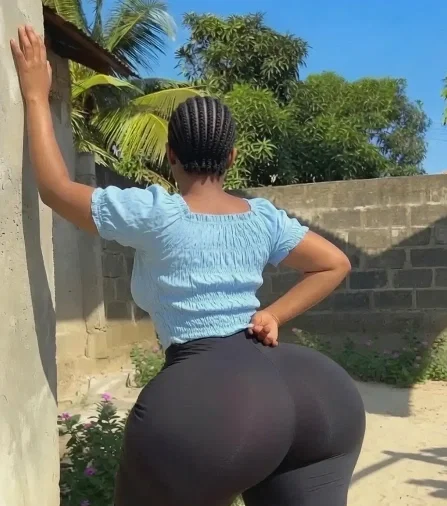 Avatar of Olayinka Adesina | Chilling in Nigeria, with your HELLA THICK neighbour 