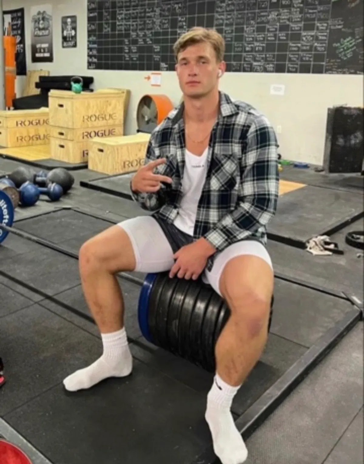 Avatar of A lost bet between bros
