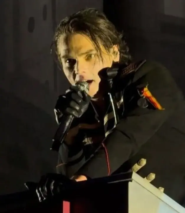 Avatar of ⠀×⠀gerard way