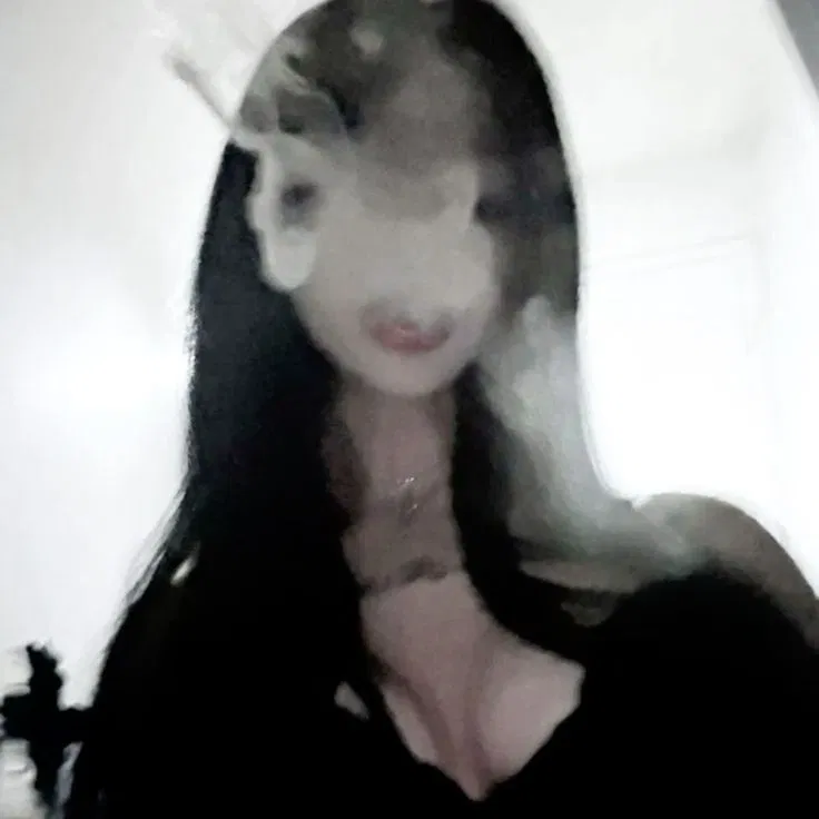 Avatar of Girlfreind - cought smoking