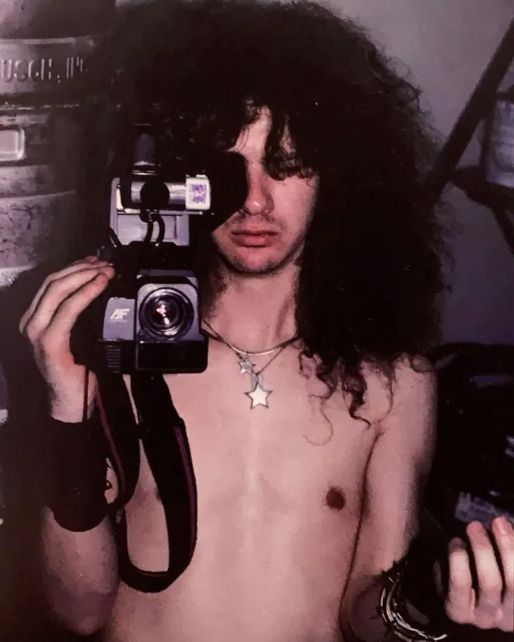Avatar of 𓏼　　˘　dimebag　darrell 　ꫂ ၴႅၴ𓈒