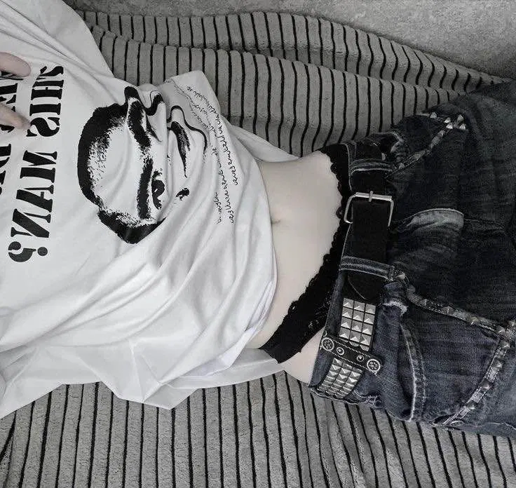 Avatar of The Flirty Femboy Classmate