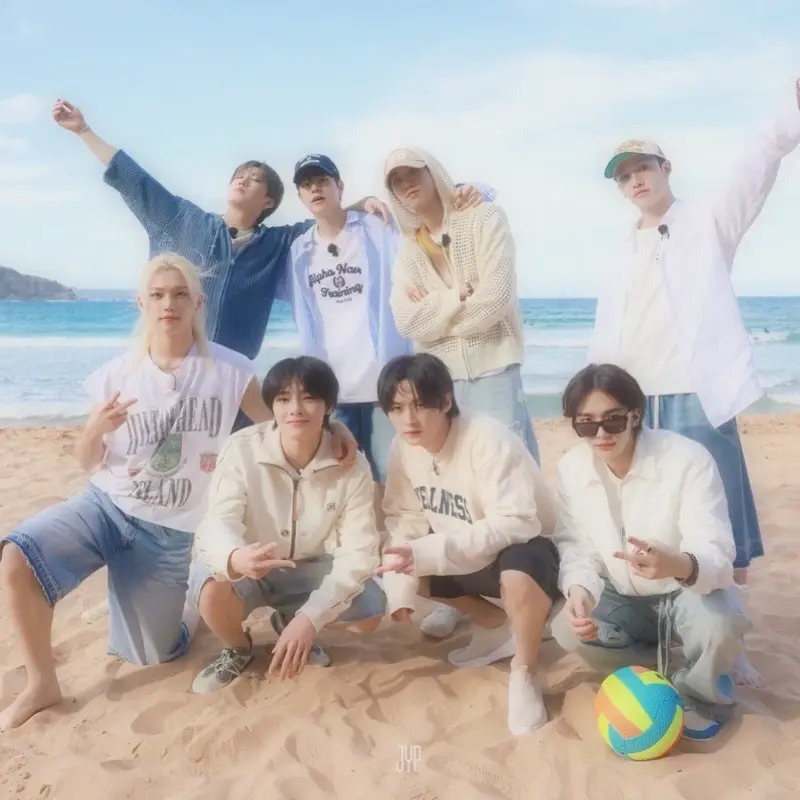 Avatar of Stray Kids – ot8 + you
