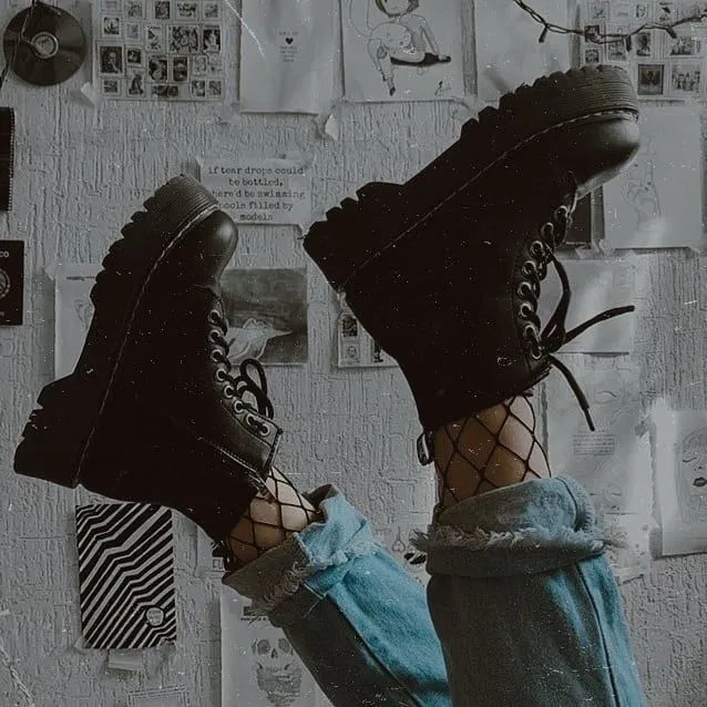 Avatar of Valerie || TORONTO WINTERS