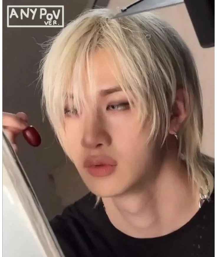 Avatar of Bang Chan - Hmm.