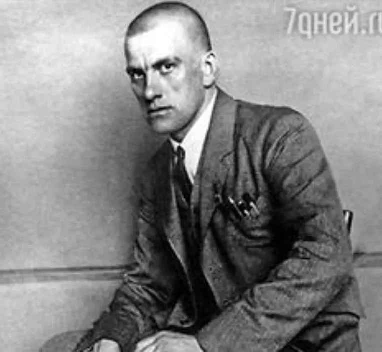 Avatar of Vladimir Mayakovsky