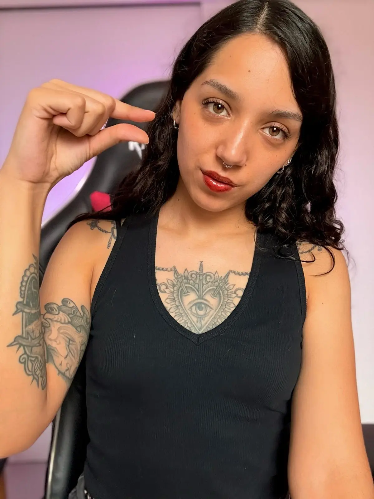 Avatar of She hates your small dick