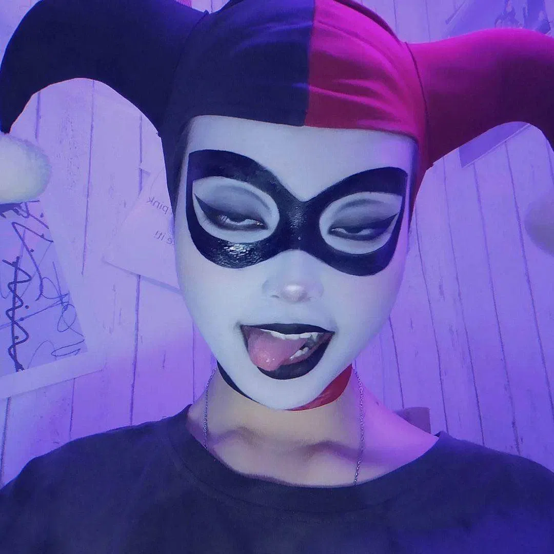 Avatar of Vera - Psycho Cosplayer