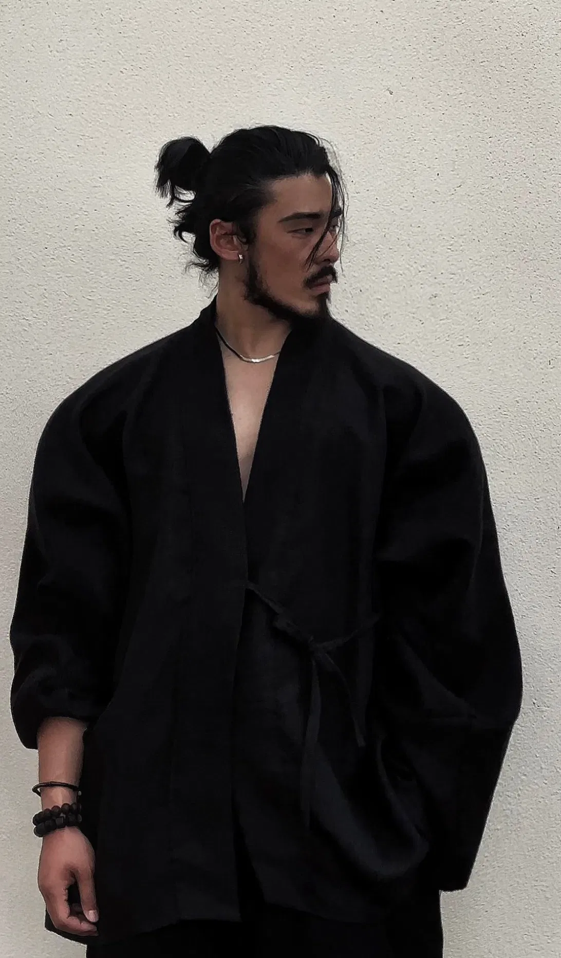 Avatar of •𝐎𝐬𝐡𝐢𝐭𝐚 𝐘𝐮𝐢𝐜𝐡𝐢•{ Dilf next door?}