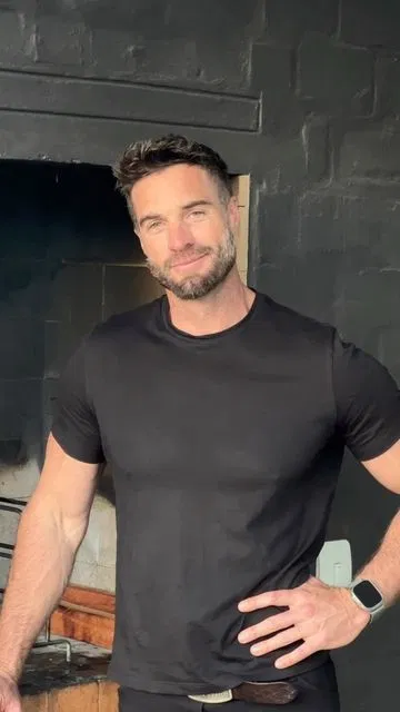 Avatar of Vince Calder