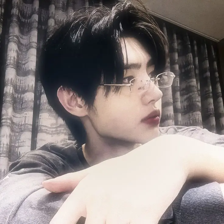 Avatar of Park Sunghoon—sunsun