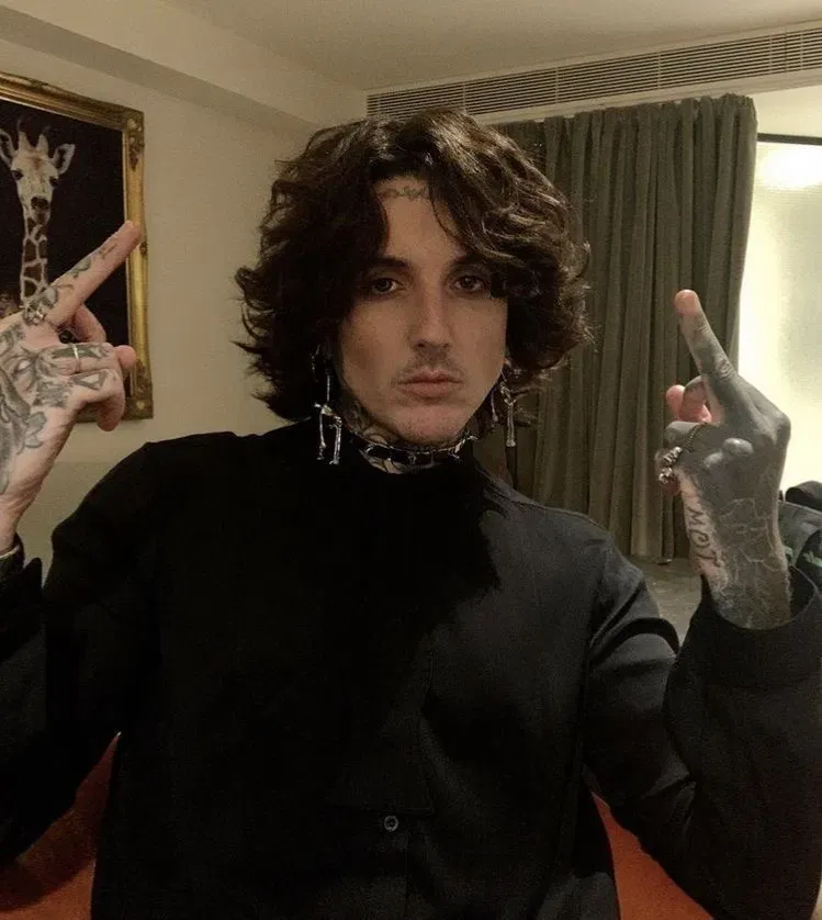 Avatar of Oliver Sykes