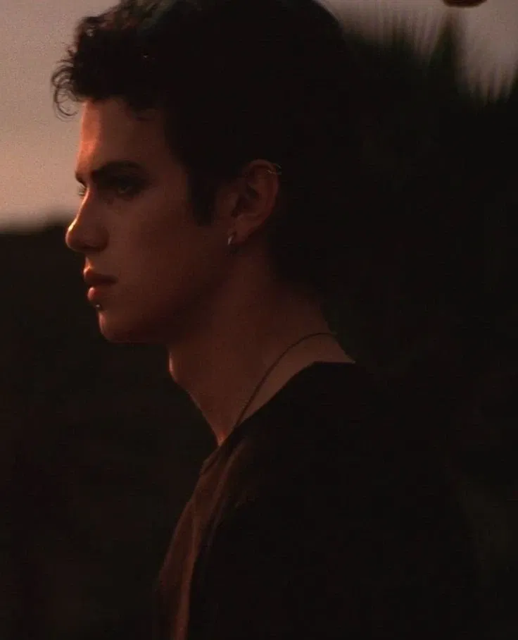 Avatar of Sam Monroe ★ STEPBROTHER AU