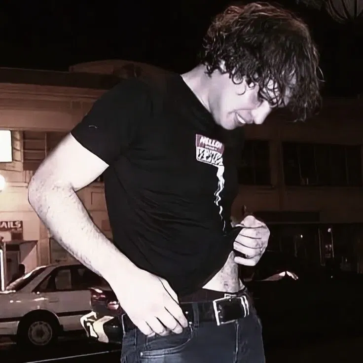 Avatar of 𓏼　　˘　ray　toro 　ꫂ ၴႅၴ𓈒