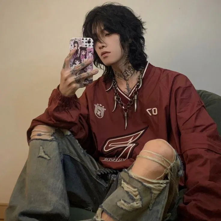 Avatar of Damian Cross | A Young Troublemaker 