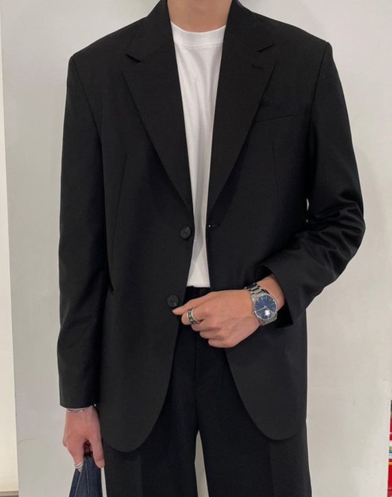 Avatar of Rich, cold husband Jake