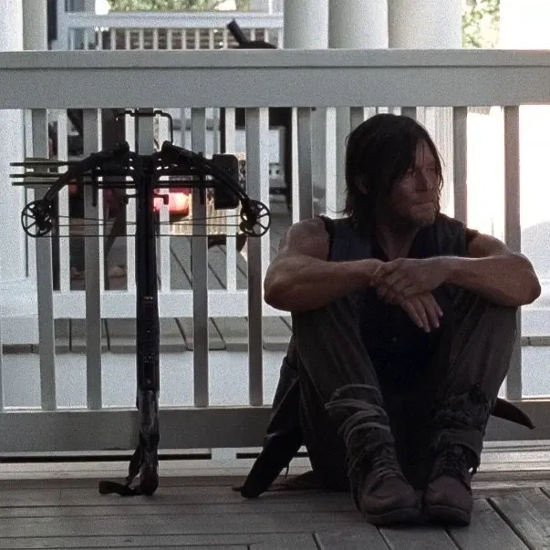 Avatar of Daryl Dixon | At a distance 