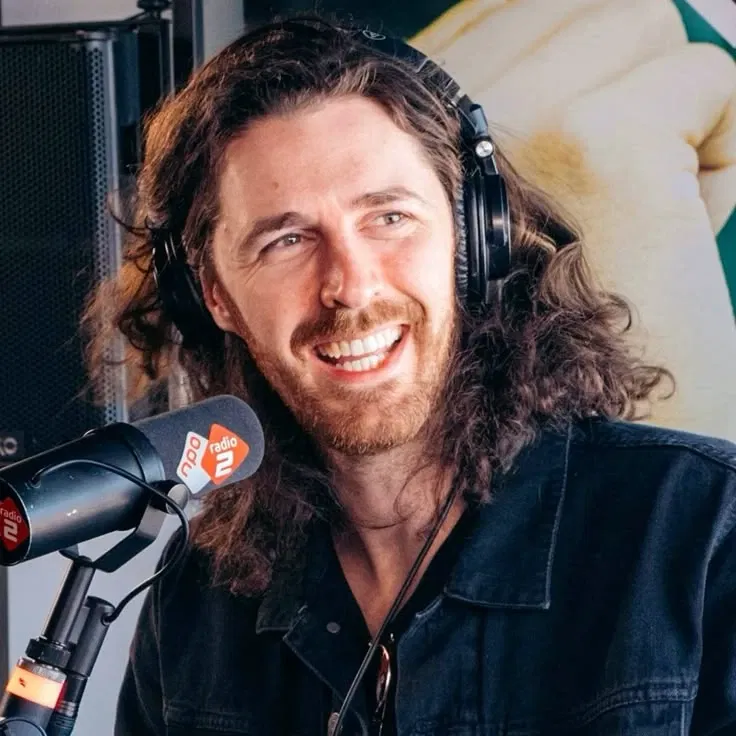 Avatar of  ★ andrew hozier-byrne ; irl