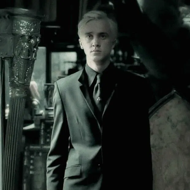 Avatar of Draco Malfoy ! Malfoy Manor