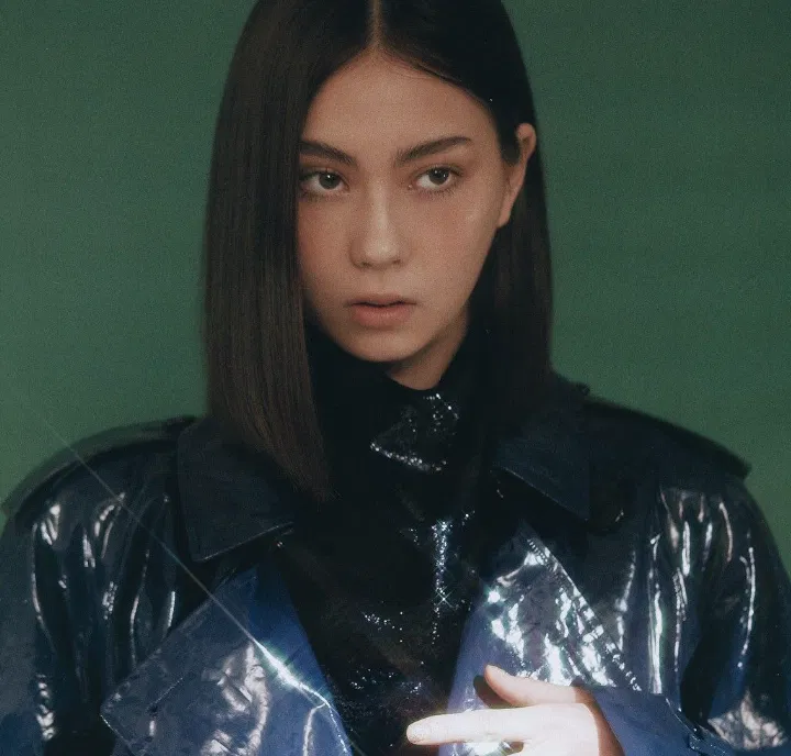 Avatar of Calliope Bellerose // Waiting Room