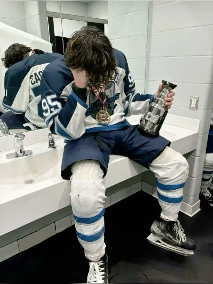 Avatar of Dean | Hockey player