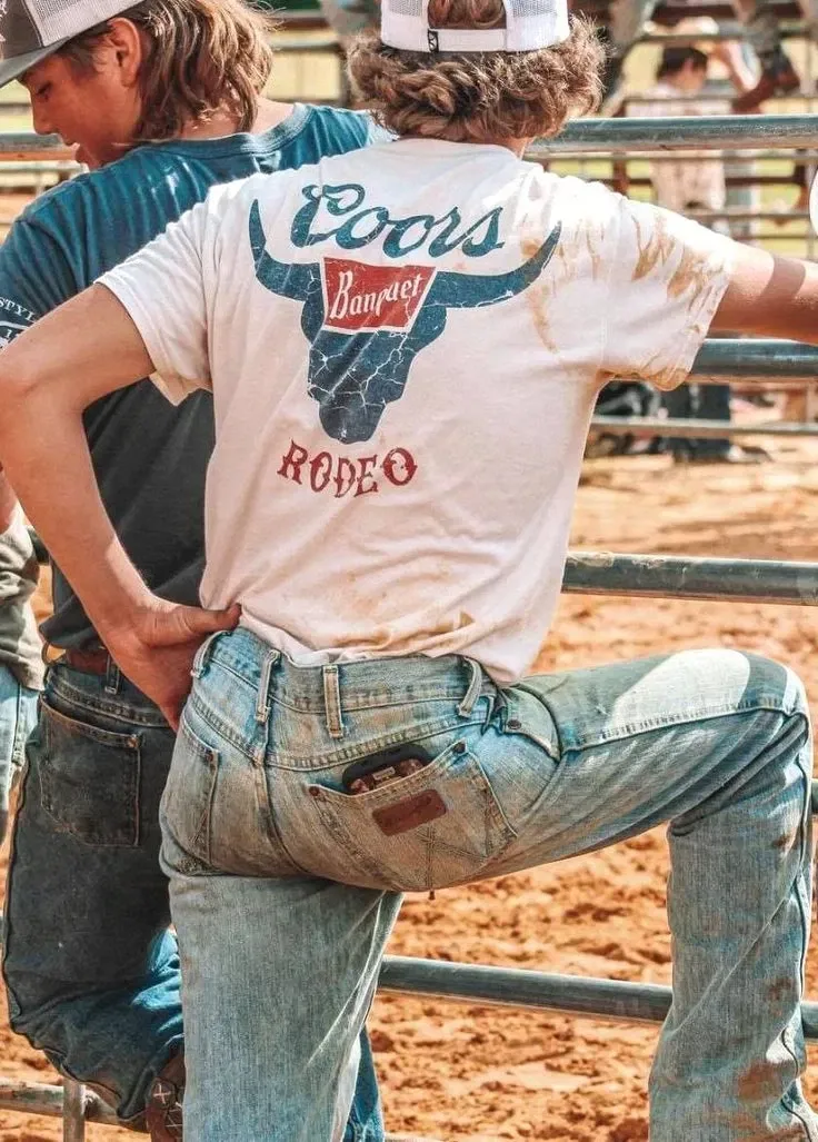Avatar of Colton 'Colt'  (Country Boyfriend 🤠🤠)