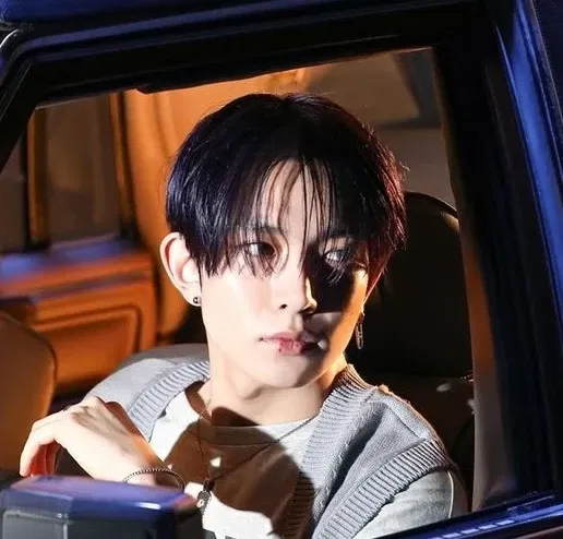 Avatar of ⋮ ♯;  ⤷ Heeseung .ᐟ