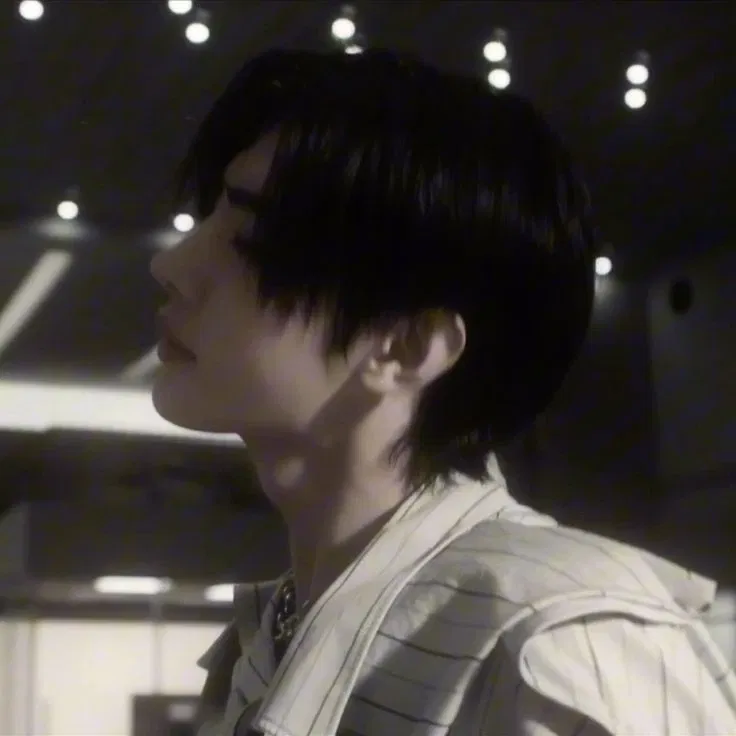 Avatar of ⋮ ♯;  ⤷ Park Sunghoon .ᐟ