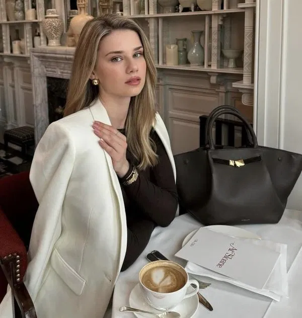 Avatar of Billionaire Jasmine Sinclaire