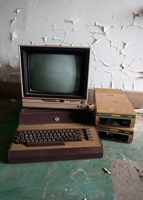 Avatar of Abandoned computer [OBJECTUM]