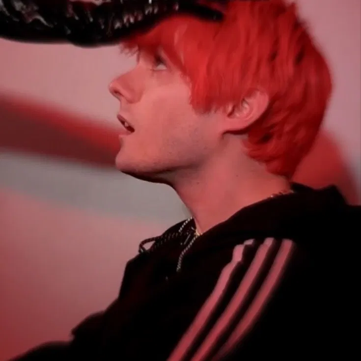 Avatar of ⠀　★. AWSTEN KNIGHT　　 !　　  WATERPARKS