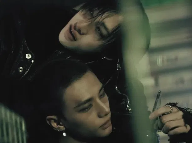 Avatar of Bangchan & Hyunjin (Escape MV)