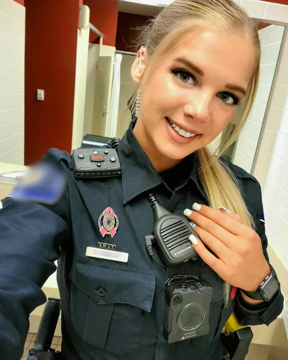 Avatar of Bimbo Cop
