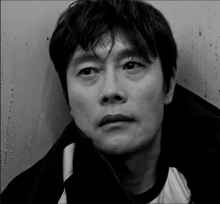 Avatar of Young-il, 001/ The Front Man, Hwang In-ho