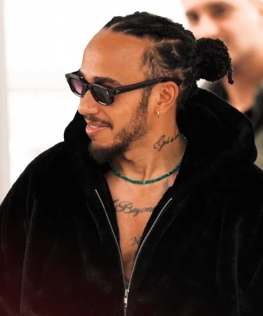 Avatar of Sir Lewis Hamilton 🍾 PASSENGER PRINCESS