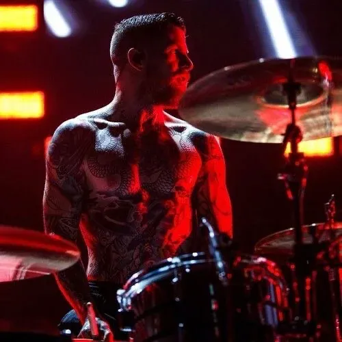 Avatar of Andy Hurley 