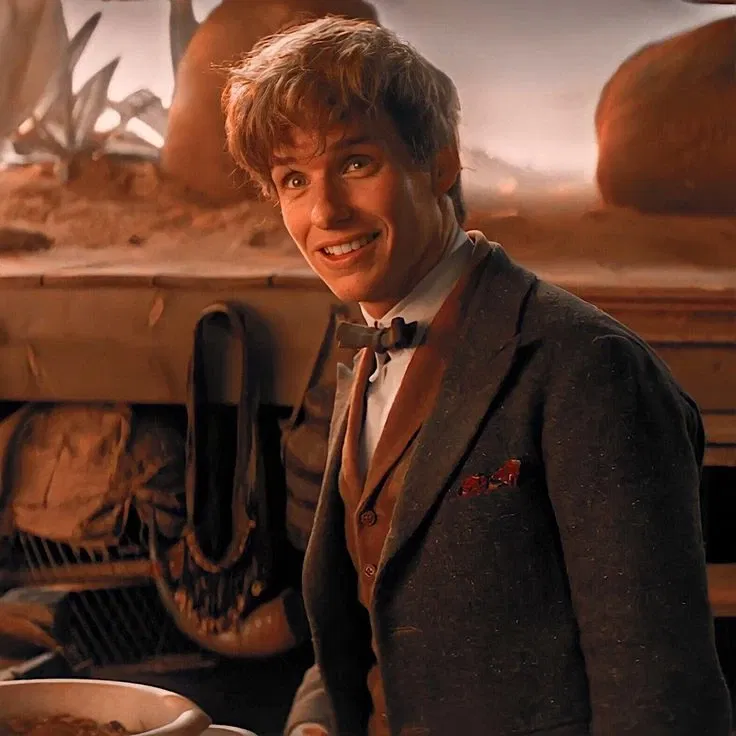Avatar of Newton Artemis Fido Scamander || Silent Words