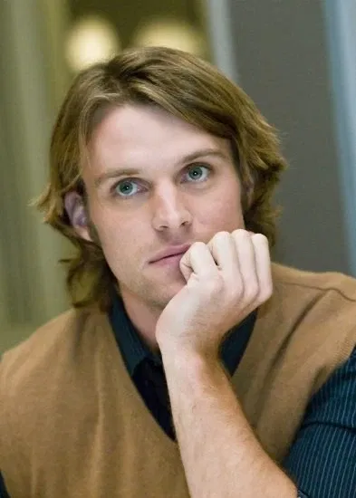 Avatar of Robert Chase || Pet Play