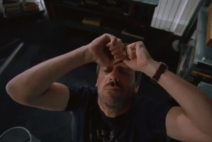 Avatar of Gregory House || Support Under The Desk