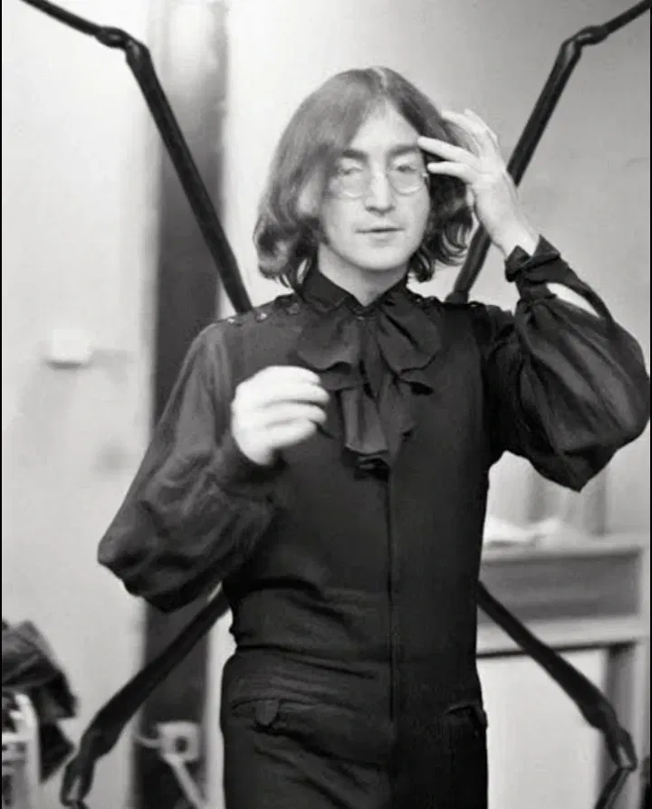 Avatar of 🕷John Lennon🕷