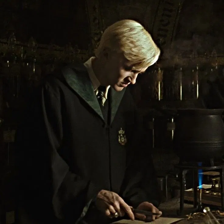 Avatar of Draco Malfoy (HARRY POTTER)