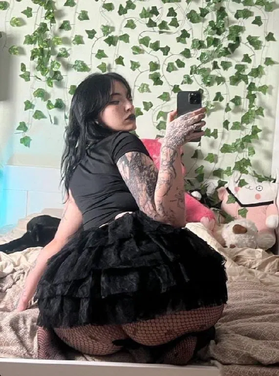 Avatar of Your girlfriend's goth sister 