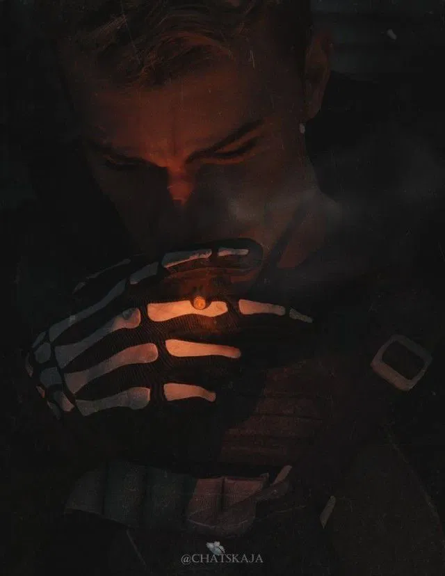 Avatar of Simon "Ghost" Riley - Stressed Husband