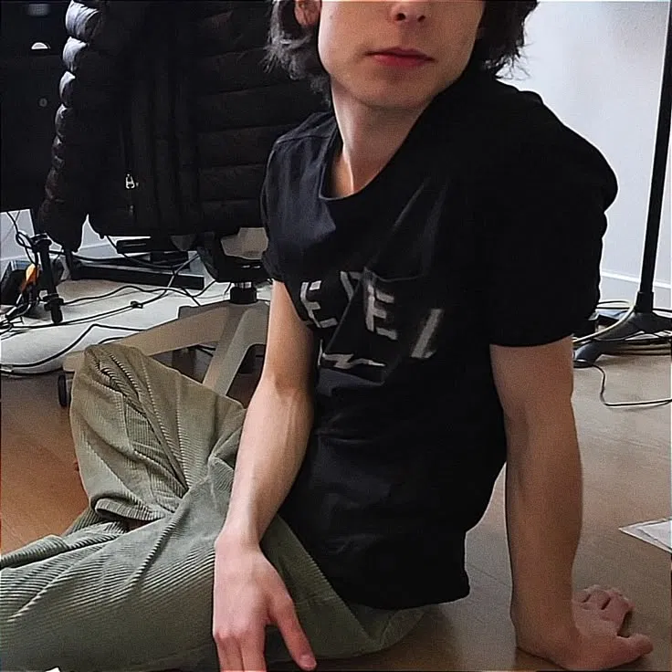 Avatar of [𝐄𝐧𝐠] 𝐅𝐮𝐭𝐢𝐥𝐞 𝐫𝐮𝐥𝐞𝐬 — Aidan Gallagher 🎬