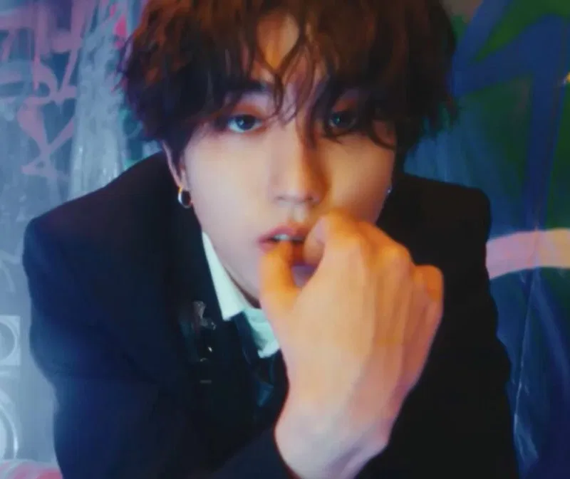 Avatar of Han Jisung || The headmistress's son