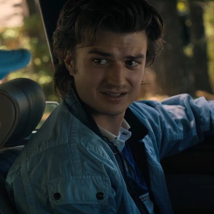 Avatar of Steve Harrington-♪♫|Can you Kiss Me More? (MLM)|