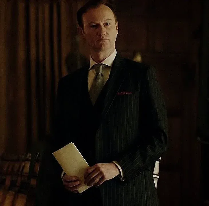 Avatar of Mycroft Holmes 