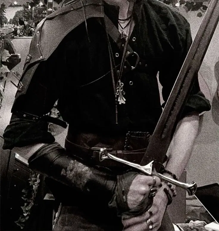 Avatar of Rowan Calder 