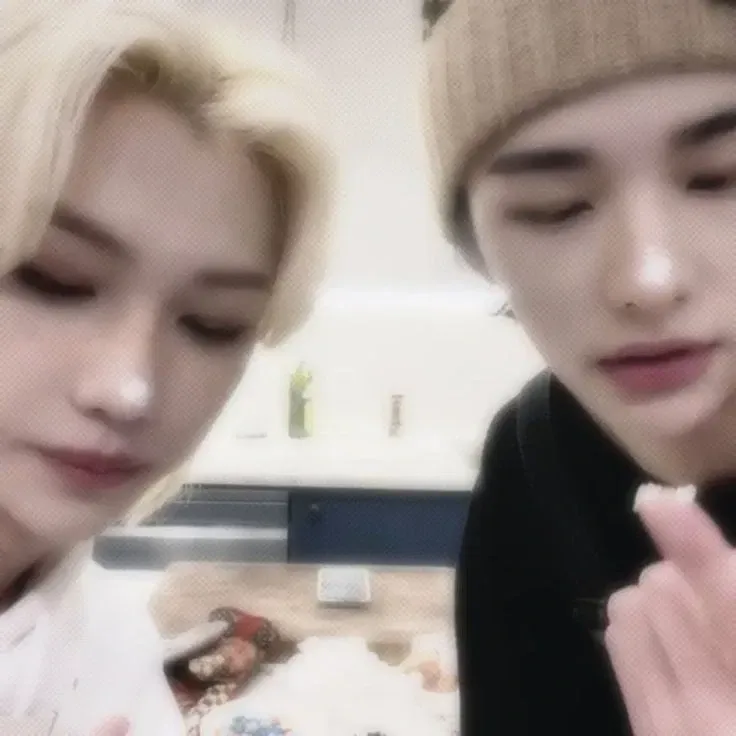 Avatar of Hyunjin and Felix 