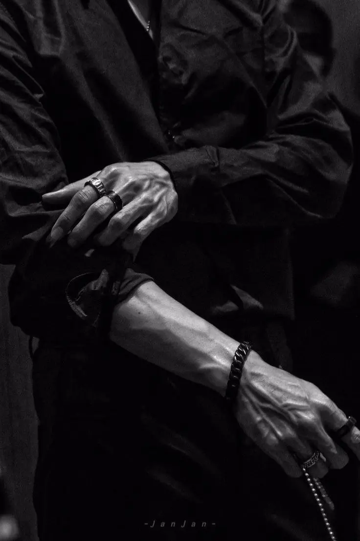 Avatar of Damien Romavor [Bodyguard]